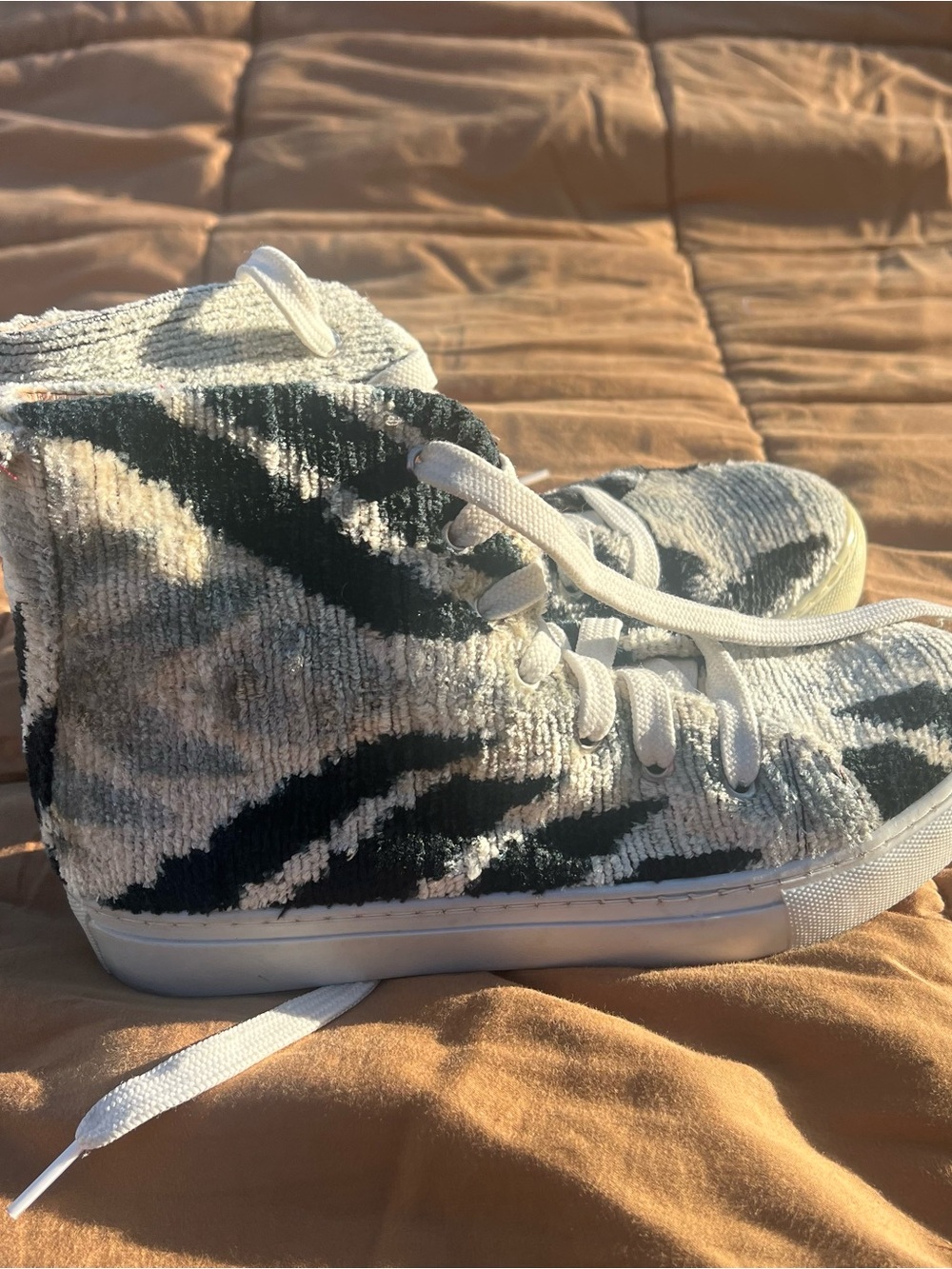 Elysian by Emily Morrison Ankara Silk Velvet Zebra Print High Tops Size 38